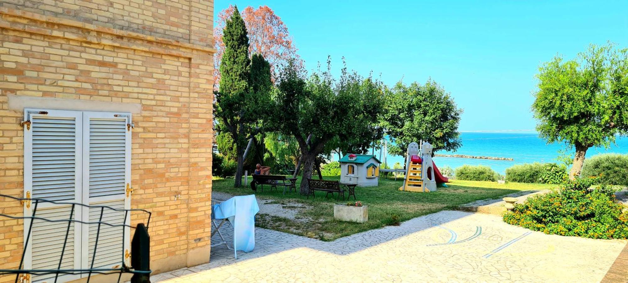Bio Agriturismo Mare In Campagna Campofilone 외부 사진